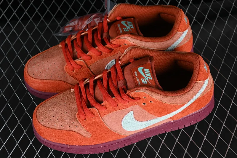 All Categories Nk SB Dunk Series Nk SB Dunk Low Low-top Sneakers Nk SB Dunk Low "Mystic Red" Burgundy Autumn and Winter SB Low-top Casual Sneakers DV5429-601